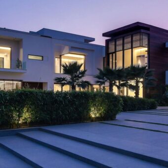 فيلا في مزرعة